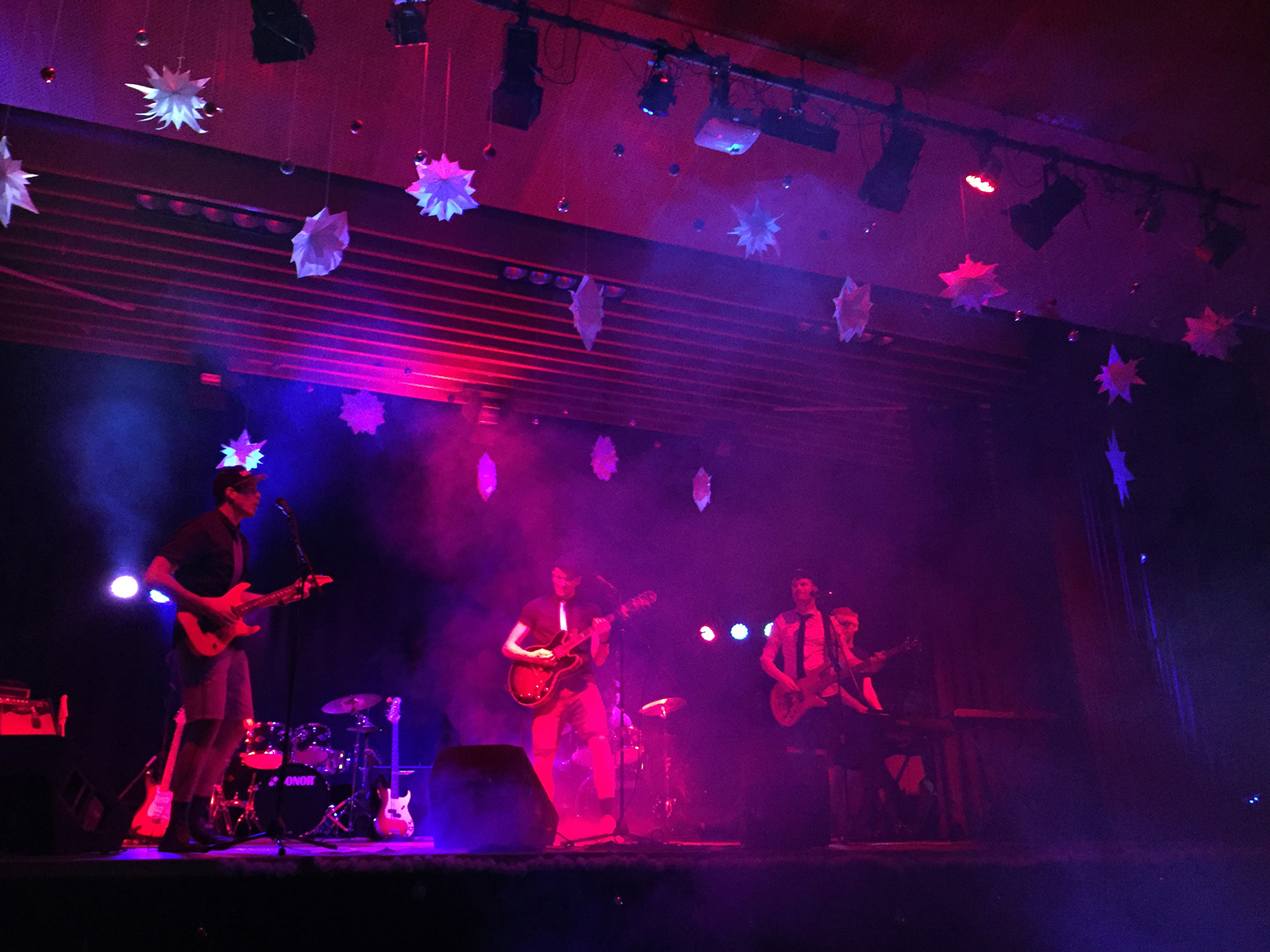 Bericht zum Weihnachtskonzert 2016 Bericht zum Weihnachtskonzert 2016